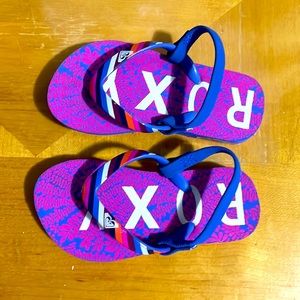 Roxy Flip flops, baby.